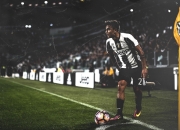 九游游戏-迪亚斯独舞格拉斯哥，苏格兰险胜背后的防线警钟