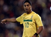 九游APP-总决赛之夜，浓眉统治全场，一座城市的救赎与一个时代的加冕