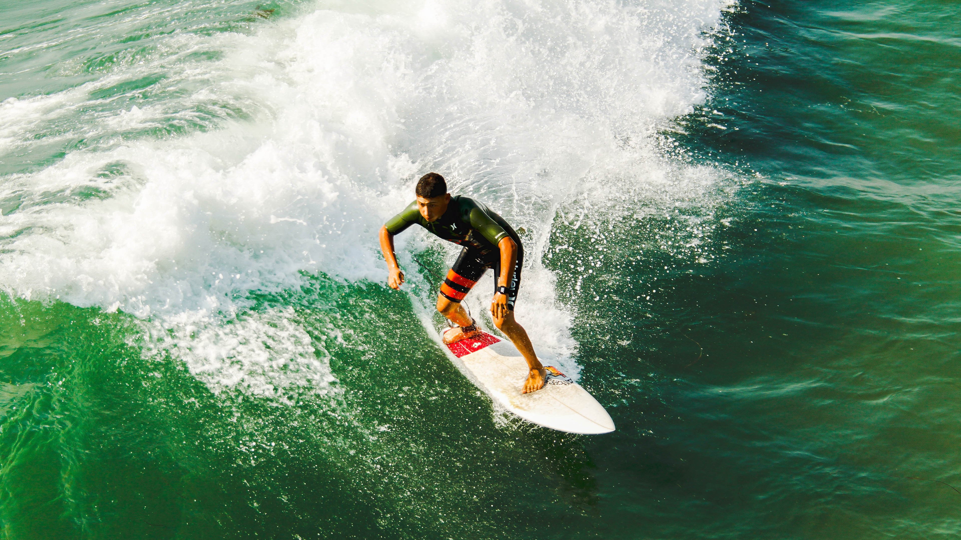 卡塔尔裁判争议哨终结希腊神话，卡马文加奥运前哨战展露巨星统治力